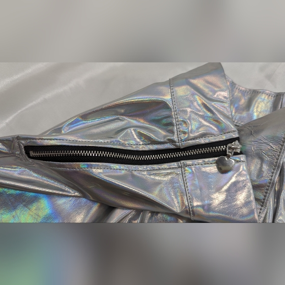 Holographic Metallic Silver Iridescent PU Leather Mini Skater Skirt Size M - Picture 5 of 11